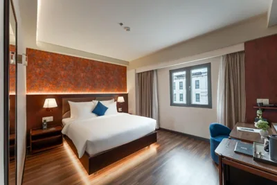 Premier Double With Window with free daily minibar — KiN Hotel Ly Tu Trong Edition